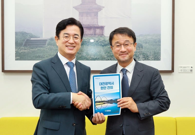 역현안 해결 속도 낸다…<b>허태정</b> 대전시장, 취임 후 첫 <b>국회 방문</b>