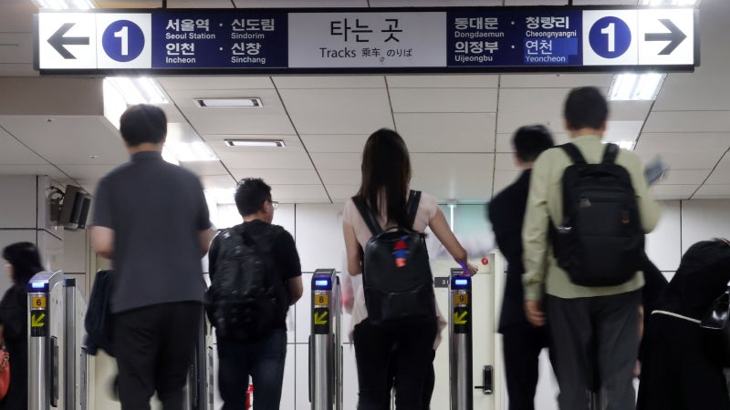 [속보] 서울 지하철 1호선 일부 구간 단전…출근길 운행 지연