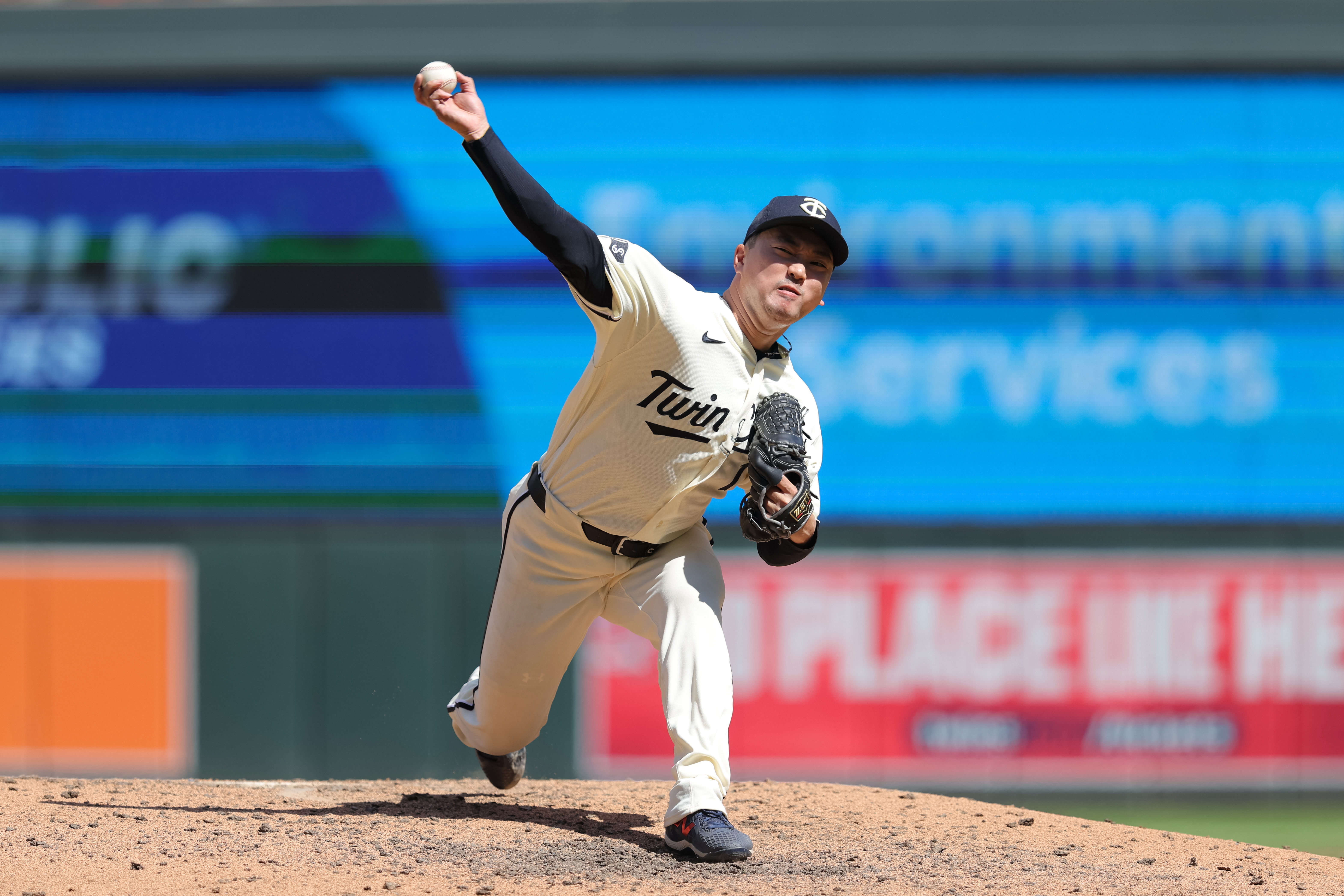 미네소타 <b>고우석</b>, MLB <b>첫 홀드</b> 수확…1이닝 1피안타 1볼넷 '무실점'