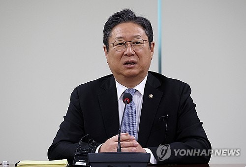 '<b>버스 하우스</b>' 논란 일파만파…與 "당 입장 아냐"