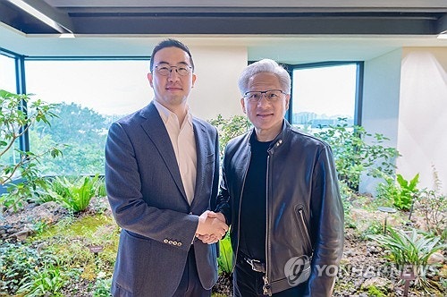 <b>구광모</b>·<b>젠슨황</b>, 실리콘밸리서 <b>회동</b>…"차세대 휴머노이드 협력"
