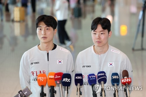 배드민턴 <b>서승재</b>-<b>김원호</b>, 세계선수권 2연패 '청신호'…말레이시아 누르...