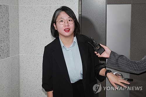 용혜인 "<b>기본소득당</b> 원외정당 돼야 하는 어려움"…의원직 사퇴 사실상 ...