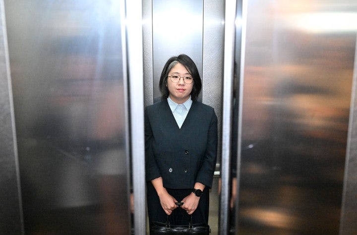 "용혜인, 가족여행서 공항 귀빈실"…직권남용 혐의로 고발당해