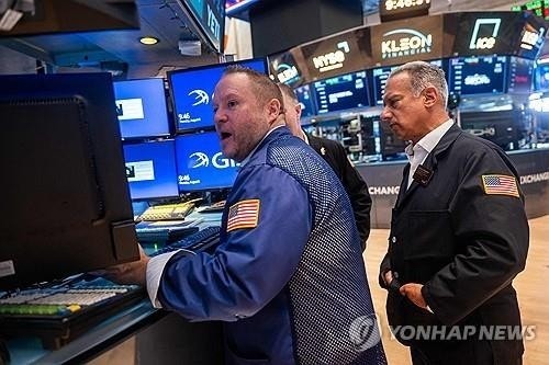 <b>뉴욕증시</b>, <b>3일째 하락</b>…국제유가·美국채금리 상승 영향