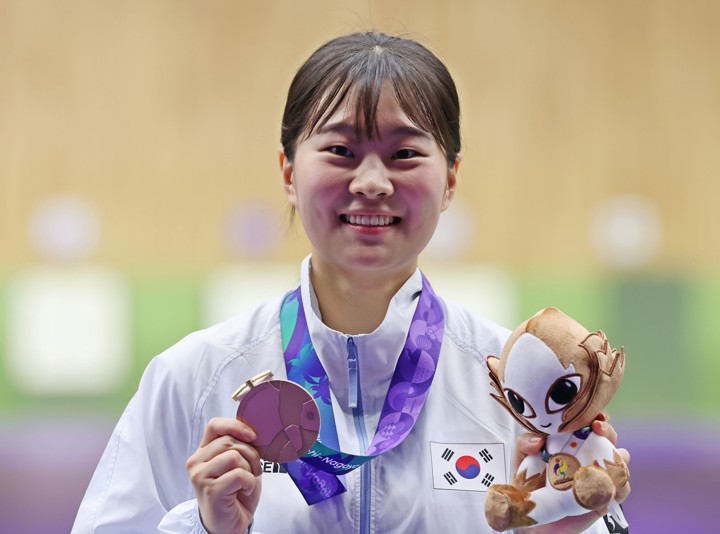 '첫 AG' <b>김지은</b>, 사격 여자 50m 소총 3자세 '<b>동메달</b>' 획득
