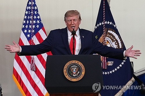 <b>트럼프</b>, 韓 알래스카 <b>투자 압박</b>…“합의 안 하면 두 배”