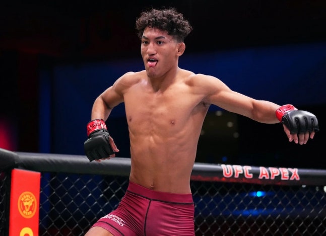 最年轻UFC战斗机小罗萨斯 急需首场胜利-UFC282