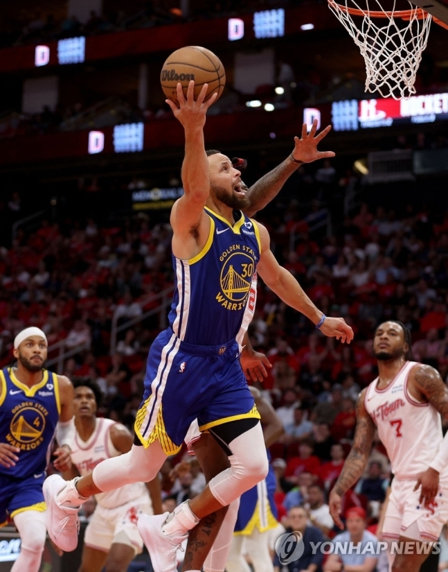 NBA <b>골든스테이트</b>, 10연승의 상승세 타던 휴스턴 꺽고 '6연승' PS행 청신호