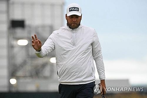 '첫날 <b>선전</b>' <b>송영한</b>, <b>디오픈</b> 공동18위.. 내내 아쉬웠다 '트리플보기'