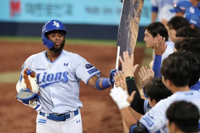'타선 폭발' <b>삼성</b>, 디아즈·강민호 홈런...<b>두산</b> 완파하고 <b>연패</b> 스톱...12...