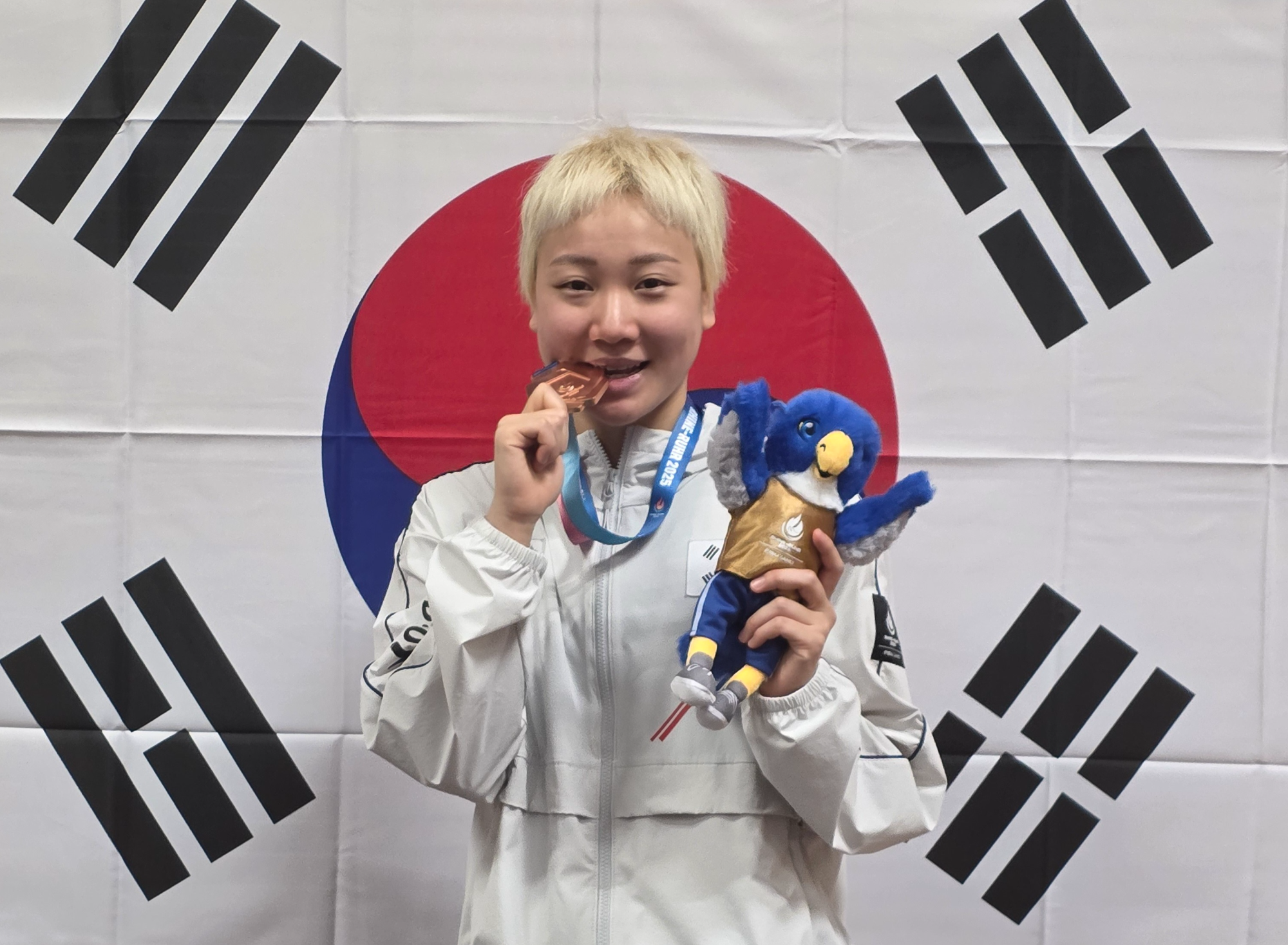 <b>이은지</b>, 여자 <b>배영</b> 200m 한국<b>신기록</b> 2분08초29...하계U대회 동메달 획득