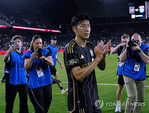'포지션 탓 아냐' <b>손흥민</b> LA FC 첫 패배, 논란 일축하며 팬들께 사과