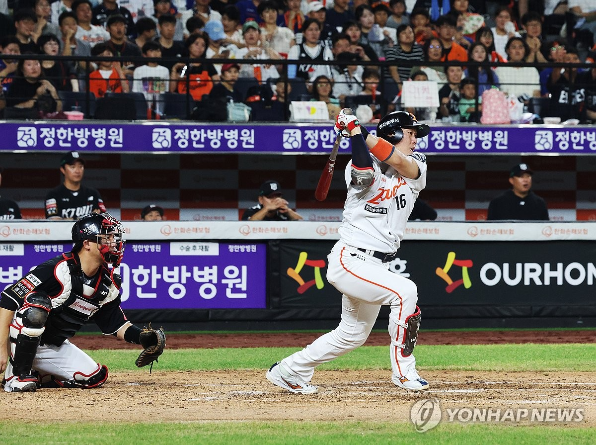 '1억 계약의 기적' 한화 하주석, 3할 타자로 유쾌한 반란... FA 최고 가성비