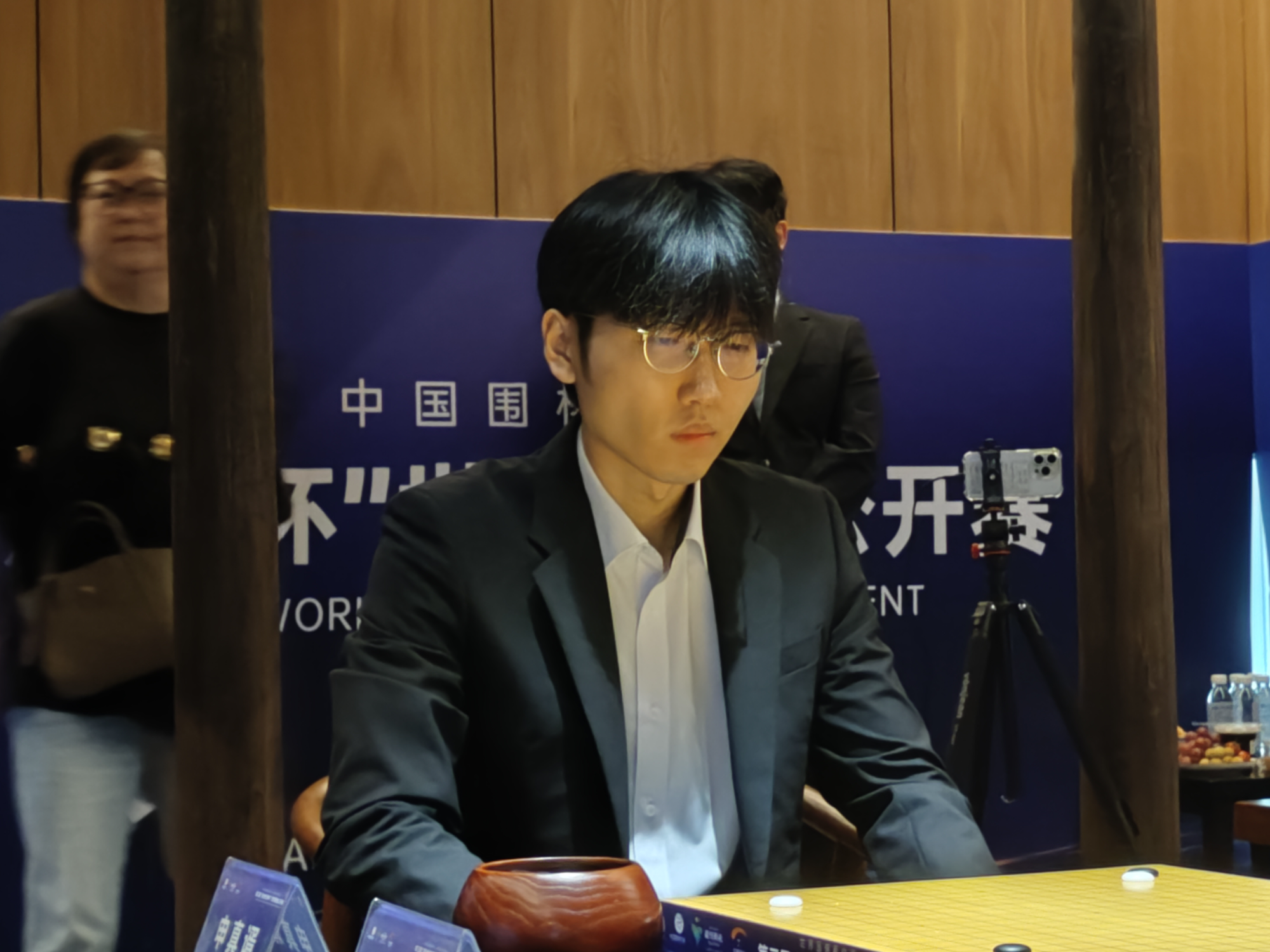 '당이페이에 1승 1패' <b>신진서</b>, <b>란커배</b> 결승 최종국 진출