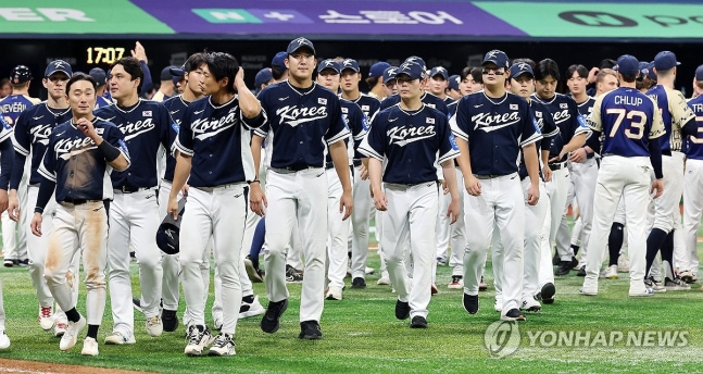 '문현빈 3타점, 이재원 투런' <b>야구대표팀</b>, <b>체코</b>에 11-1 대승...투-타 동반...