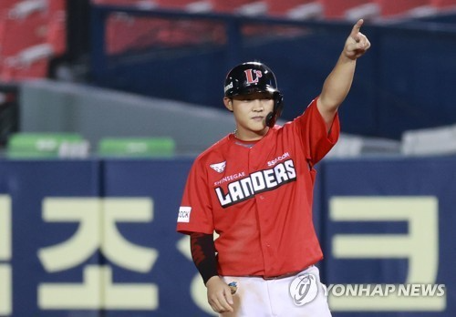 '27세 <b>은퇴 결정</b>' SSG 내야수 <b>김찬형</b>, 프로 생활 마감...구단 "선수 의사...