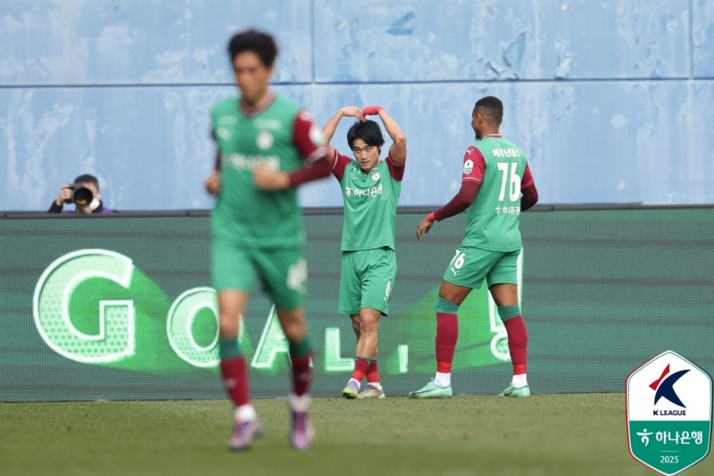 대전, 마지막 홈 경기서 강원에 1-1 무승부..."2위지만 <b>김천</b>과 1점차"