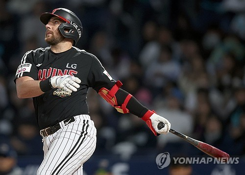 '6일 만에 <b>20</b>호' <b>LG 오스틴</b>, 시즌 <b>20홈런</b> 선착...김도영 제치고 단독 선...