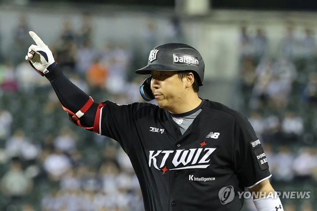 '김현수 8회 결승 투런포' <b>kt</b>, 롯데 4-2 꺾고 <b>3연패 탈출</b>했다