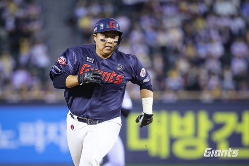 '한 이닝 13점 대폭발' <b>롯데</b>, 0-8 뒤집고 키움 15-10 격파...<b>한동희</b> 만루...