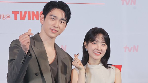 [현장+] 대신 계산한 <b>박보영</b>, 사위 삼고 싶은 박진영…'미지의 서울' 훈...