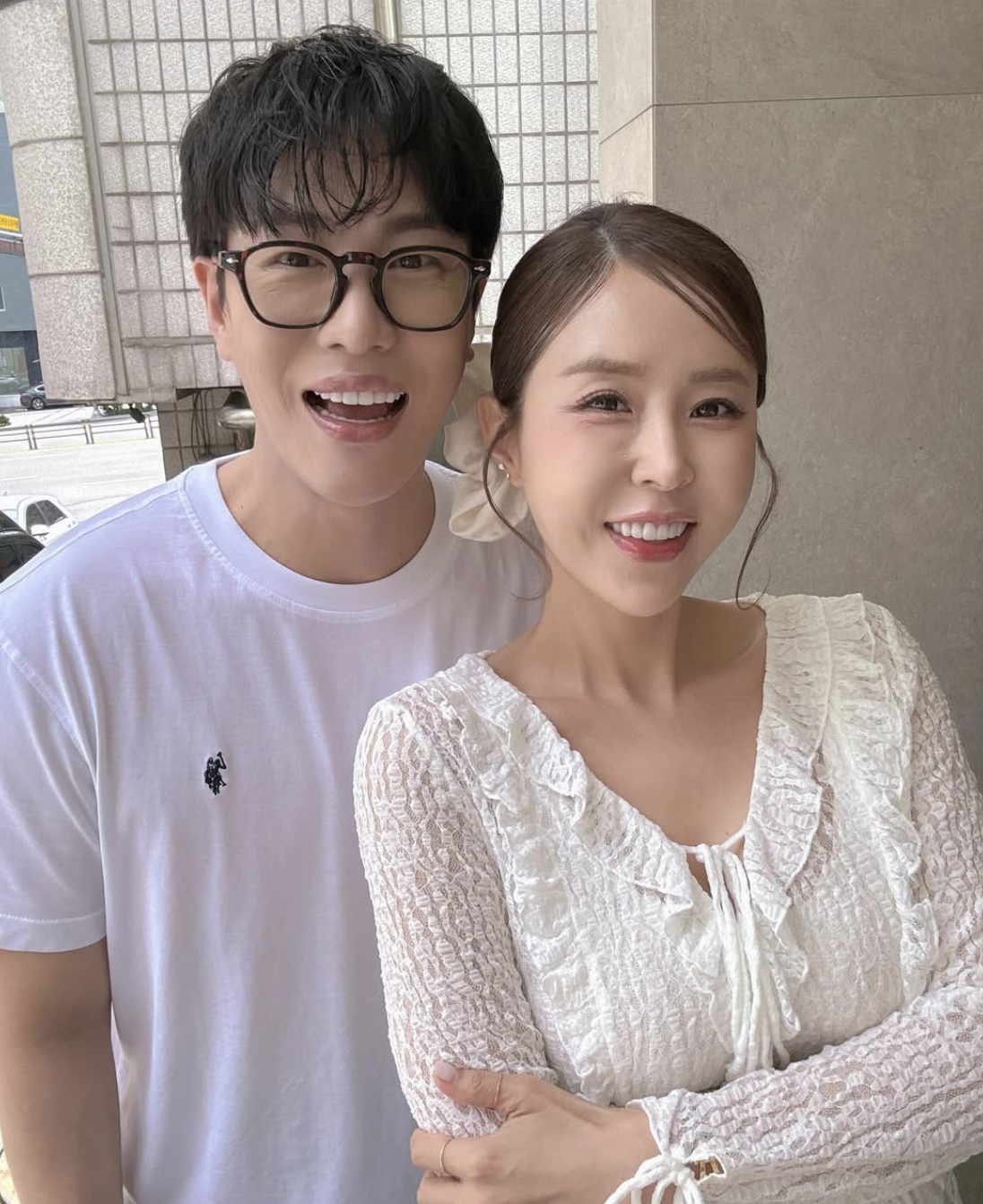 신지, 예비신랑 논란 <b>해명</b>…"<b>문원 의혹</b>, 모두 사실아냐"
