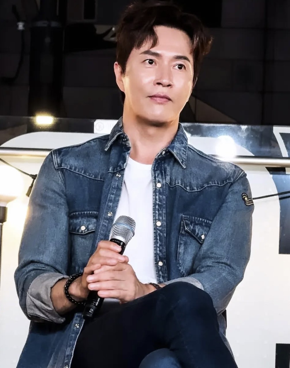 <b>김정민</b>, 팬 <b>조의금 기부</b>…혈액암 치료비 지원한다