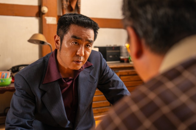 "표정, 그 하나로 오관석"...류승룡, 눈빛의 고수 | 인스티즈