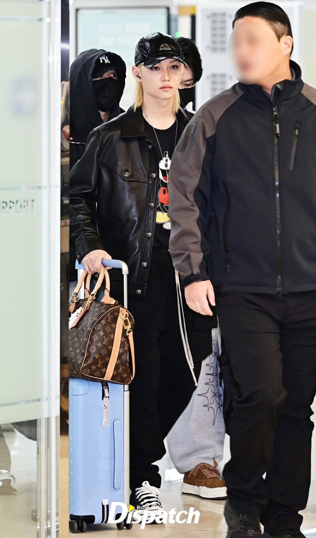 해외 일정을 마치고 입국하는 필릭스님