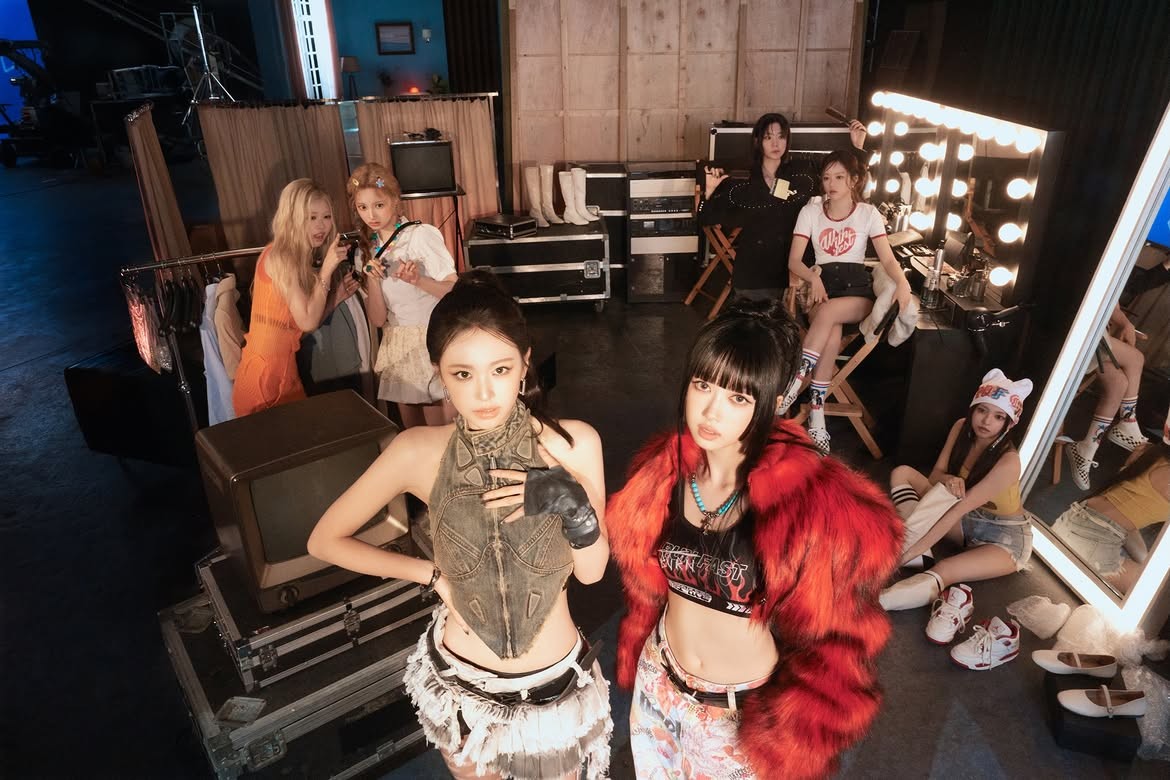 [포커스] "매일이 우리 생일이다"…아워벌스데이, <b>JYP</b>의 선물