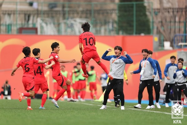 韩国队在U20亚洲杯小组赛中取得两连胜 约旦 2-0 击败
