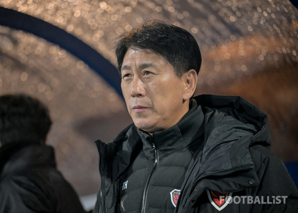 [케터뷰] "FC서울에서 받은 사랑 있으니 마지막까지 신중하게" <b>기성용</b> 이...