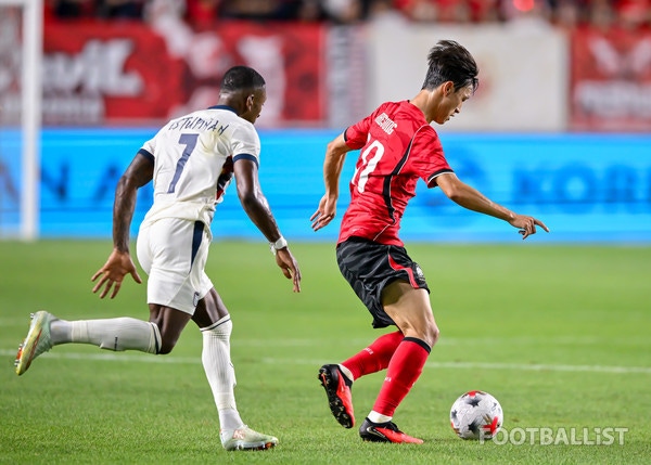 이재성(오른쪽, 남자 축구대표팀). 서형권 기자
