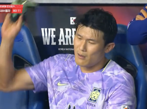 '축구화 패대기, 진심 어린 <b>분노</b>' <b>김민재</b>, "9-0 이겼어도 불만족" 팀이 ...