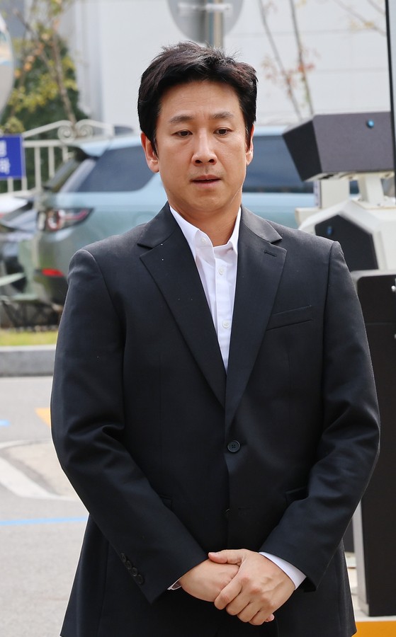 '<b>마약</b> 투약 <b>혐의</b>' <b>이선균</b> 다리털 감정불가 판정 나와