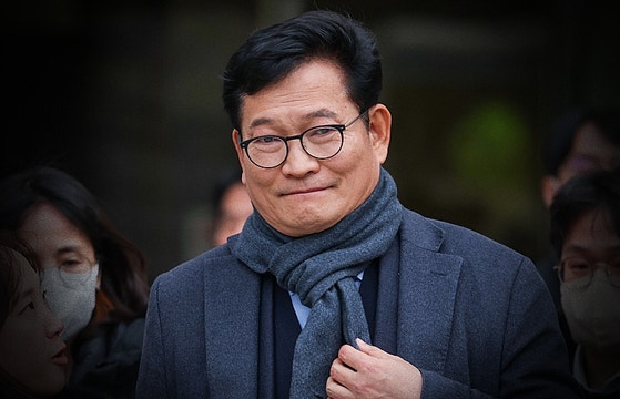 <b>송영길</b> "<b>검찰</b>에 굴복하지 않고 싸울 것"...<b>구속</b> 뒤 첫 조사 거부