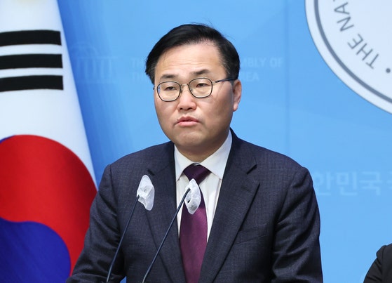 '박근혜 최측근' <b>유영하 공천</b>에 현역 <b>홍석준</b> "시스템 <b>공천</b> 깨져"
