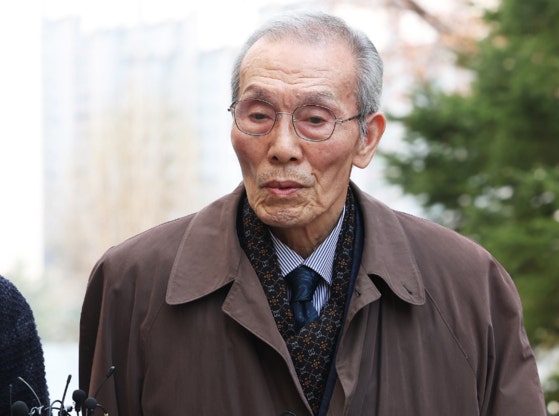 '<b>강제추행 혐의</b>' 배우 <b>오영수</b> 1심, 징역 8개월 집행유예 2년