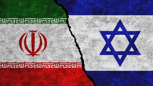 이란 정부 관계자 "<b>이스라엘</b> 추가 공격 시 즉각 <b>대응</b>"