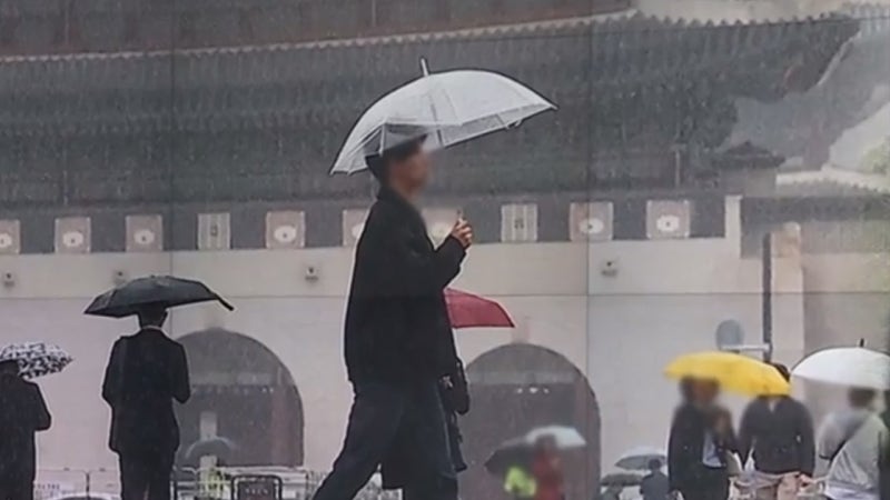오늘도 <b>전국</b>에 비, 한낮 <b>서늘</b>…출근길 짙은 안개 유의