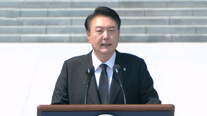 윤 <b>대통령</b> "북한, <b>비열한 도발</b> 감행…결코 좌시하지 않을 것"