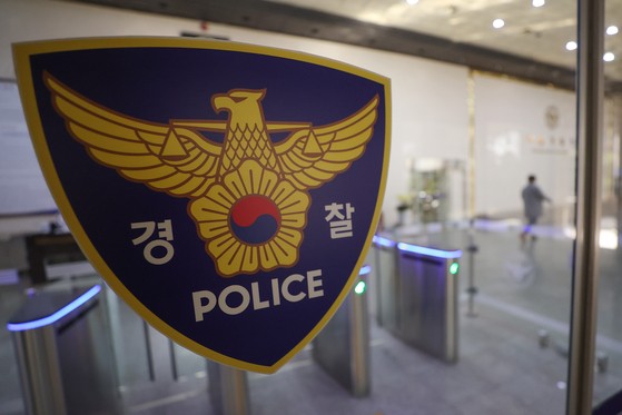 40대 <b>개그맨</b>, <b>음주운전</b>하다 차량 전복 사고…면허취소 수준