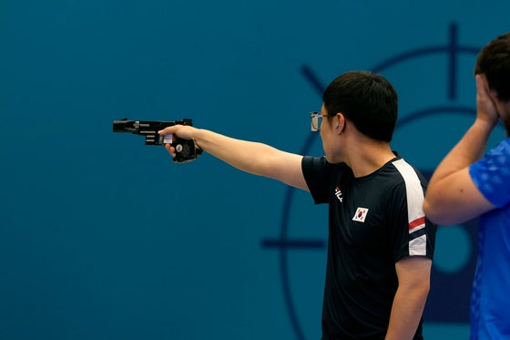 <b>조영재</b>, <b>속사권총</b> 은메달…한국 <b>사격</b> 6번째 메달 '역대 최다'