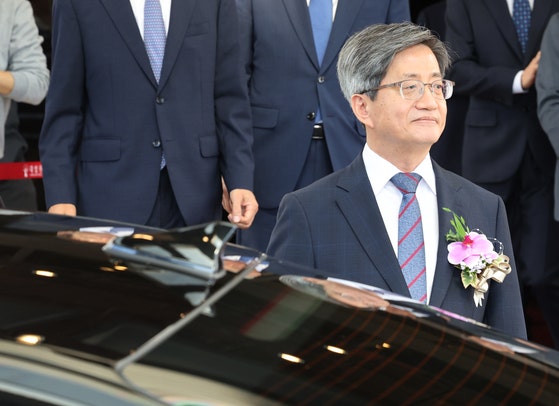 검찰, '국회 거짓해명 <b>의혹</b>' <b>김명수</b> 전 <b>대법원장</b> 어제 비공개 소환