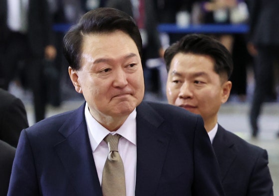<b>대통령실</b> "윤, <b>김영선 공천</b> 그저 좋게 얘기했을 뿐…보고 받거나 지시한...