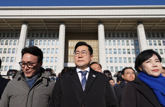 <b>박찬대</b> "국힘, 양심·신념 따라 <b>탄핵안</b>에 찬성 표결하라" 촉구