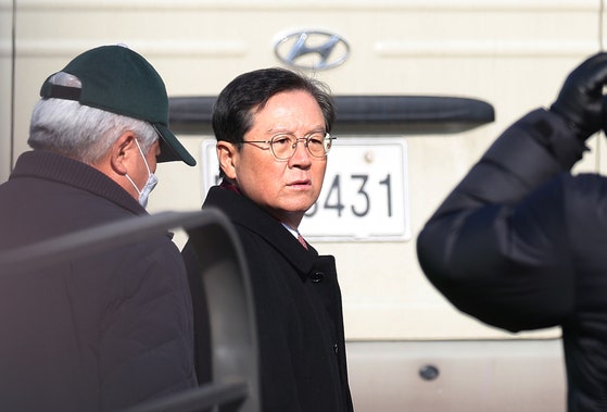 윤대통령 측, <b>정계선 재판관 기피</b> 이의<b>신청</b>…"공정 심판 어려워"