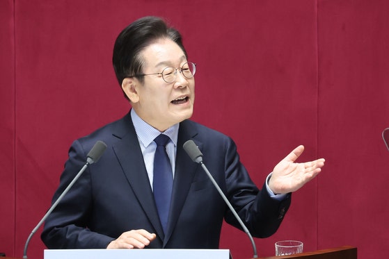 <b>이재명</b> "<b>선거법 2심</b>, 3월쯤 나올 듯…아무 걱정 안 한다"