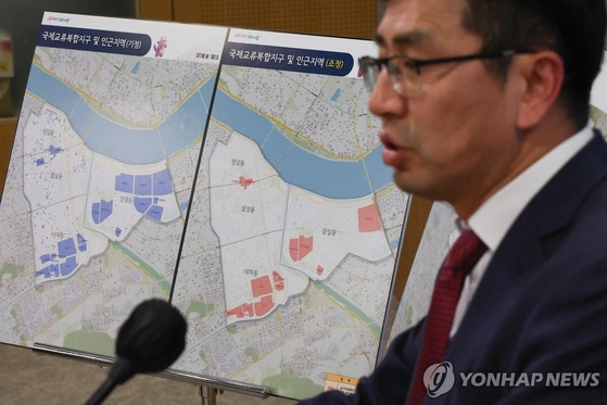 <b>잠실</b>·<b>삼성</b>·<b>대치</b> 등 <b>토지거래허가</b>구역 <b>해제</b>…재건축단지는 유지